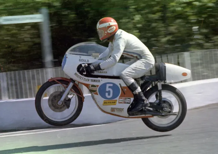 Framed Print : Rod Gould (Yamaha) 1972 Junior TT Framed Print : Rod Gould (Yamaha) 1972 Junior TT