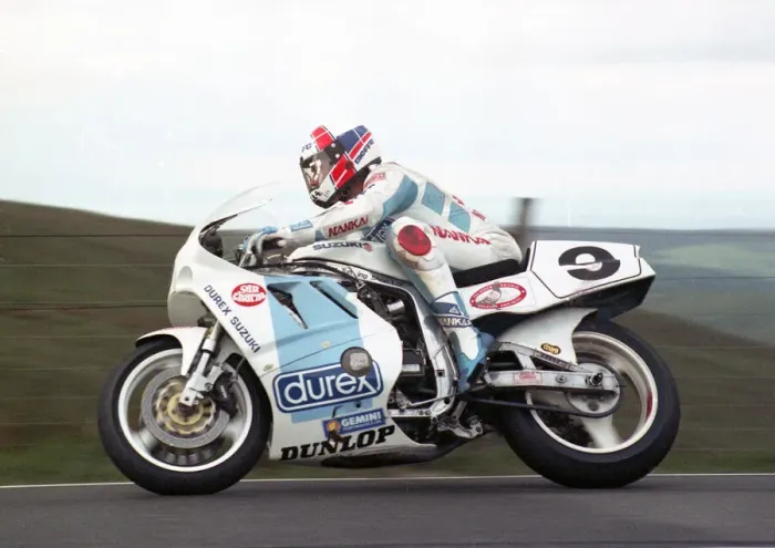 Framed Print : Roger Burnett (Durex Suzuki) 1990 Senior TT