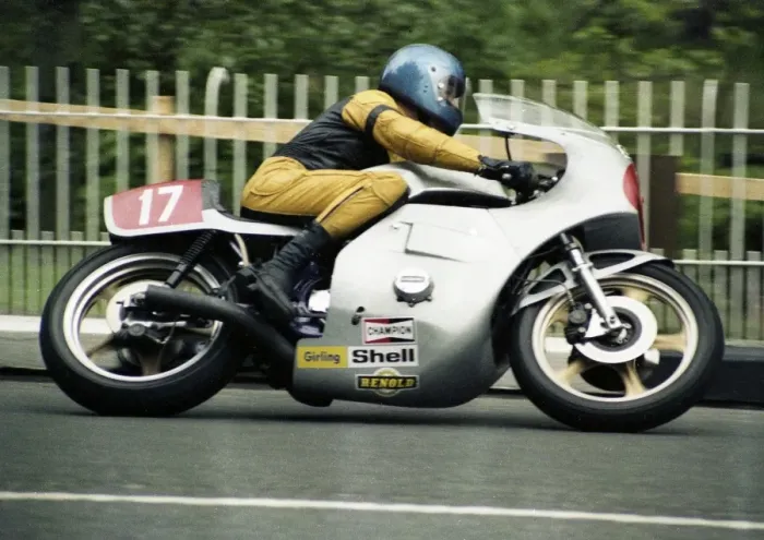 Framed Print : Roger Corbett (Willowaki Kawasaki) 1980 Formula One TT Framed Print : Roger Corbett (Willowaki Kawasaki) 1980 Formula One TT