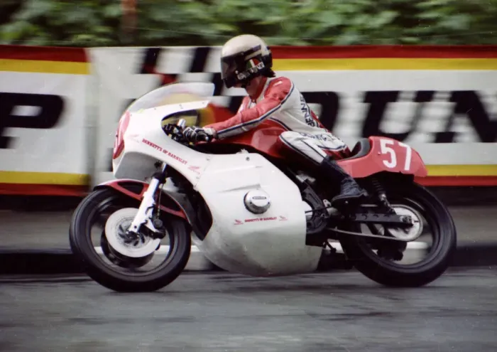Framed Print : Roger Leech (Honda) 1980 Formula One TT Framed Print : Roger Leech (Honda) 1980 Formula One TT
