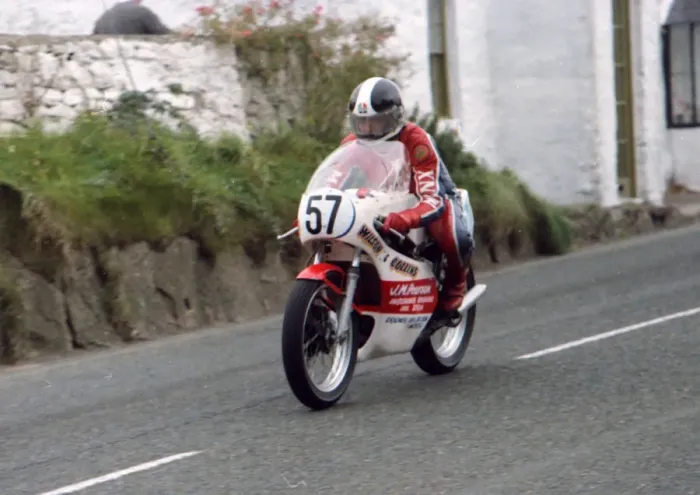 Framed Print : Roger Luckman (Wilson & Collins Yamaha) 1974 Junior Manx Grand Prix Framed Print : Roger Luckman (Wilson & Collins Yamaha) 1974 Junior Manx Grand Prix