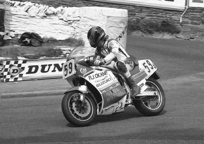 Framed Print : Roger Marchant (Suzuki) 1986 Formula One TT Framed Print : Roger Marchant (Suzuki) 1986 Formula One TT