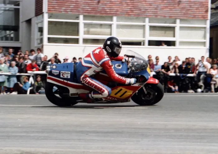 Framed Print : Roger Marshall (Honda) 1984 Senior TT Framed Print : Roger Marshall (Honda) 1984 Senior TT