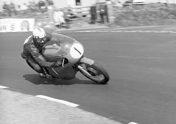 Roger Nicholls (Norton) 1970 Junior Manx Grand Prix