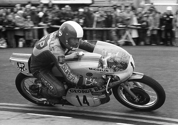 Roger Nicholls (Yamaha) 1977 Senior TT