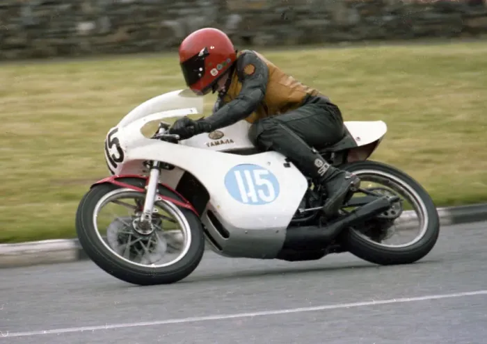 Framed Print : Roger Oliver (Yamaha) 1980 Junior Manx Grand Prix Framed Print : Roger Oliver (Yamaha) 1980 Junior Manx Grand Prix