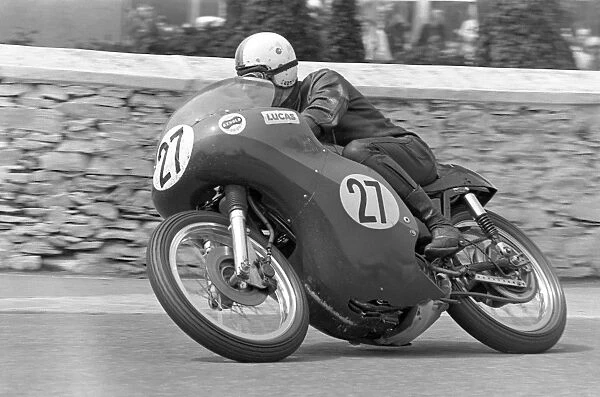 Roger Sutcliffe (Cowles Matchless) 1971 Senior TT