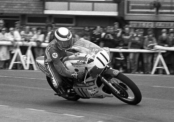 Roger White (Yamaha) 1981 Senior Manx Grand Prix