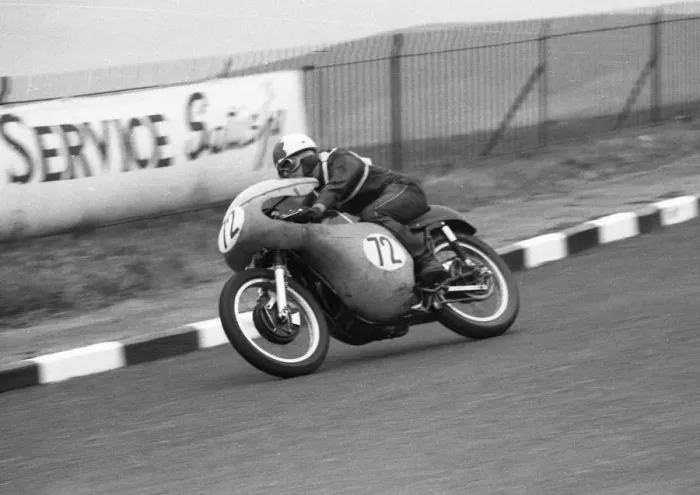 Framed Print : Roland Foll (Matchless) 1961 Senior TT Framed Print : Roland Foll (Matchless) 1961 Senior TT