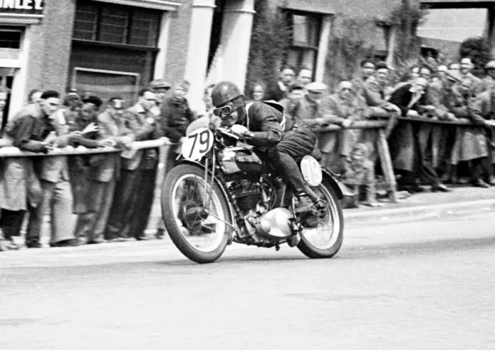 Framed Print : Roland Pike (Rudge) 1950 Lightweight TT Framed Print : Roland Pike (Rudge) 1950 Lightweight TT