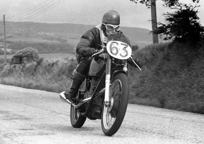 Framed Print : Ron Butler (AJS) 1954 Junior Manx Grand Prix Framed Print : Ron Butler (AJS) 1954 Junior Manx Grand Prix