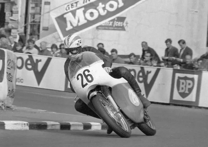 Framed Print : Ron Chandler (Matchless) 1966 Senior TT Framed Print : Ron Chandler (Matchless) 1966 Senior TT