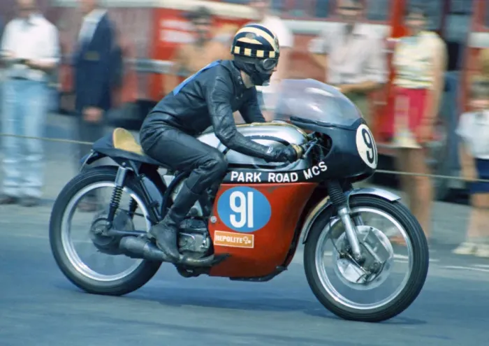 Framed Print : Ron Fursman (Norton) 1970 Junior TT Framed Print : Ron Fursman (Norton) 1970 Junior TT