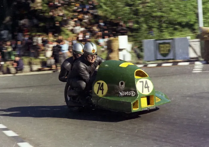 Framed Print : Ron Glover and John Pennington (Norton) 1968 Sidecar 750 TT Framed Print : Ron Glover and John Pennington (Norton) 1968 Sidecar 750 TT