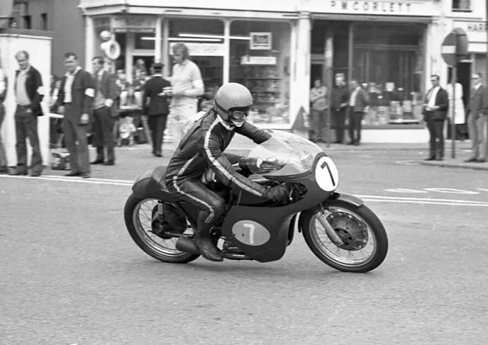 Framed Print : Ron Jones (Arter AJS) 1973 Junior Manx Grand Prix Framed Print : Ron Jones (Arter AJS) 1973 Junior Manx Grand Prix