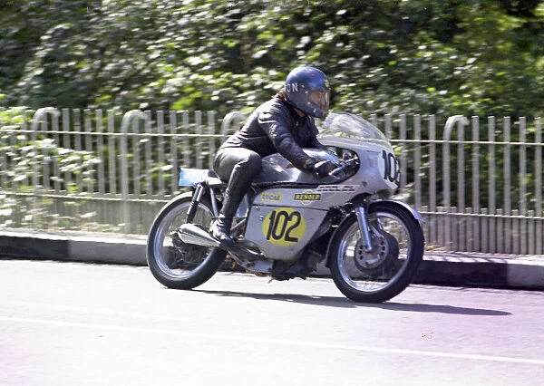 Ron Jones (Seeley) 1972 Senior Manx Grand Prix
