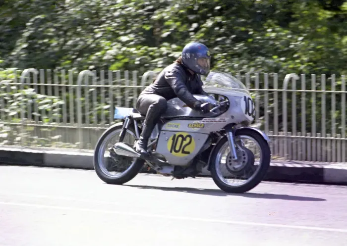 Framed Print : Ron Jones (Seeley) 1972 Senior Manx Grand Prix Framed Print : Ron Jones (Seeley) 1972 Senior Manx Grand Prix