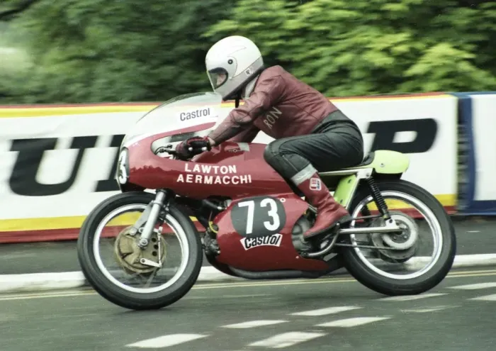 Framed Print : Ron Niven (Aermacchi) 1980 Formula 3 TT Framed Print : Ron Niven (Aermacchi) 1980 Formula 3 TT