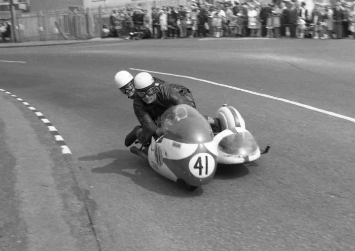 Framed Print : Ron Smith & Jack Forrest (Triumph) 1970 Sidecar TT