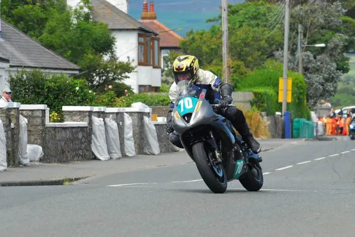 Framed Print : Ron Soar (Suzuki) 2014 Southern 100 Framed Print : Ron Soar (Suzuki) 2014 Southern 100
