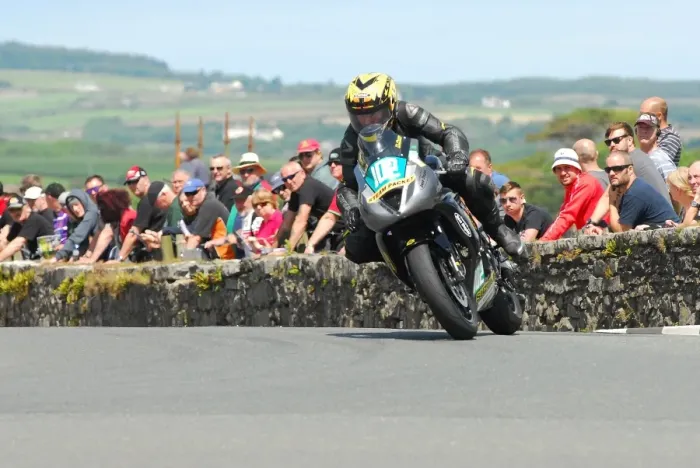 Framed Print : Ron Soar (Suzuki) 2015 Southern 100 Framed Print : Ron Soar (Suzuki) 2015 Southern 100