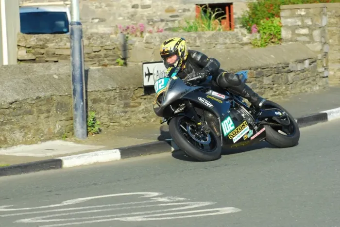 Framed Print : Ron Soar (Suzuki) 2015 Southern 100 Framed Print : Ron Soar (Suzuki) 2015 Southern 100