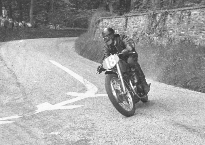 Framed Print : Ronnie Mead (Excelsior) 1947 Lightweight TT practice Framed Print : Ronnie Mead (Excelsior) 1947 Lightweight TT practice