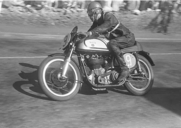 Framed Print : Ronnie Mead (Norton) 1952 Junior TT Framed Print : Ronnie Mead (Norton) 1952 Junior TT