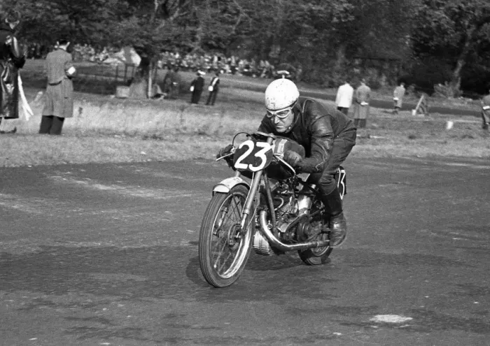 Framed Print : Ross Porter (125 Royal Enfield) 1953 Oulton Park Framed Print : Ross Porter (125 Royal Enfield) 1953 Oulton Park