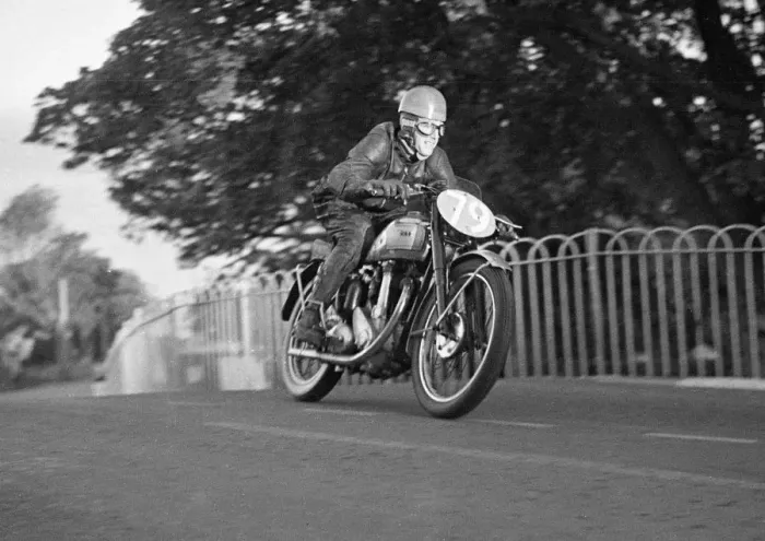Framed Print : Ross Porter (BSA) 1949 Junior Clubman TT Framed Print : Ross Porter (BSA) 1949 Junior Clubman TT