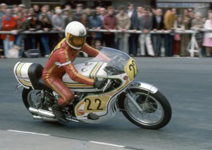 Framed Print : Roy Bisbey (Honda) 1975 Production TT Framed Print : Roy Bisbey (Honda) 1975 Production TT