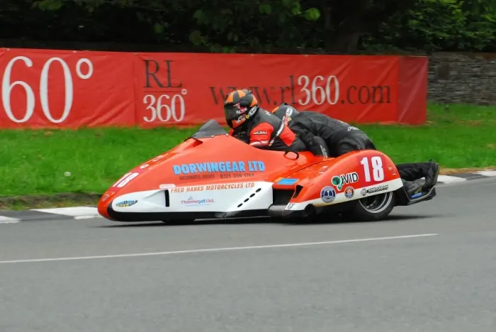 Framed Print : Roy Hanks & Kevin Perry (Molyneux Rose) 2016 Sidecar A TT Framed Print : Roy Hanks & Kevin Perry (Molyneux Rose) 2016 Sidecar A TT
