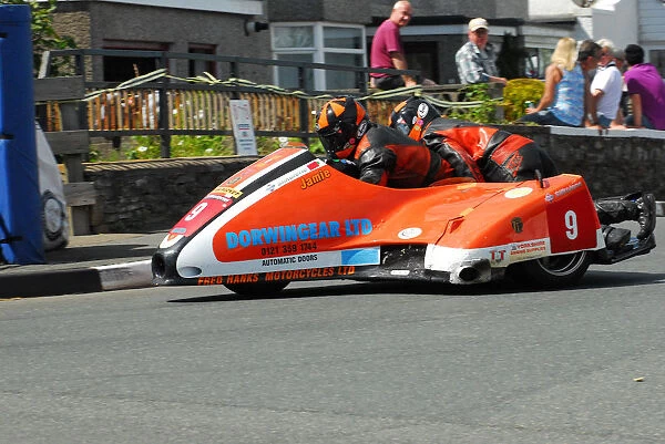 Roy Hanks & Kevin Perry (Molyneux Rose Suzuki) 2014 Southern 100