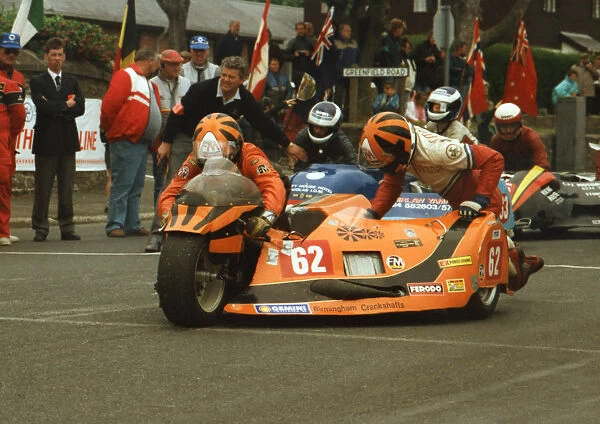 Roy Hanks & Malcolm Lucas (NRTH 350) 1989 Sidecar TT