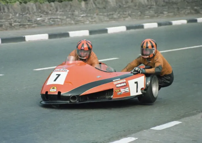 Framed Print : Roy Hanks & Vince Biggs (Yamaha) 1982 Sidecar TT Framed Print : Roy Hanks & Vince Biggs (Yamaha) 1982 Sidecar TT