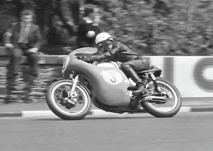 Framed Print : Roy Ingram Norton 1962 Senior TT Framed Print : Roy Ingram Norton 1962 Senior TT