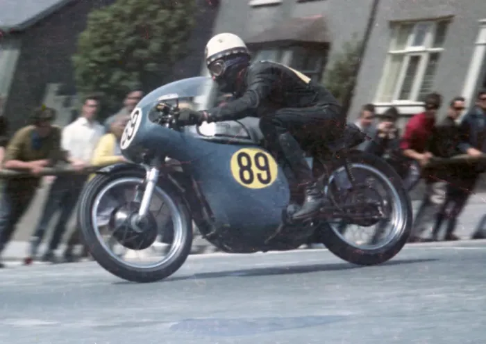 Framed Print : Roy Reid (Norton) 1967 Senior TT Framed Print : Roy Reid (Norton) 1967 Senior TT