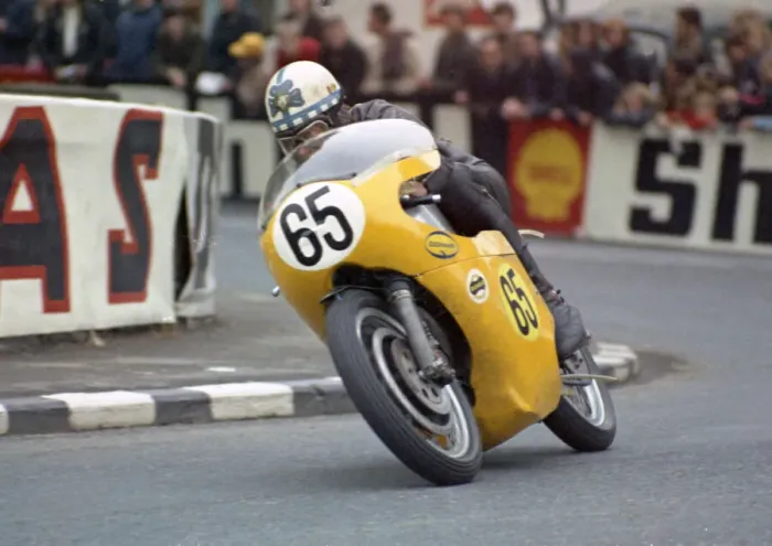 Framed Print : Roy Reid (Norton) 1971 Senior TT Framed Print : Roy Reid (Norton) 1971 Senior TT