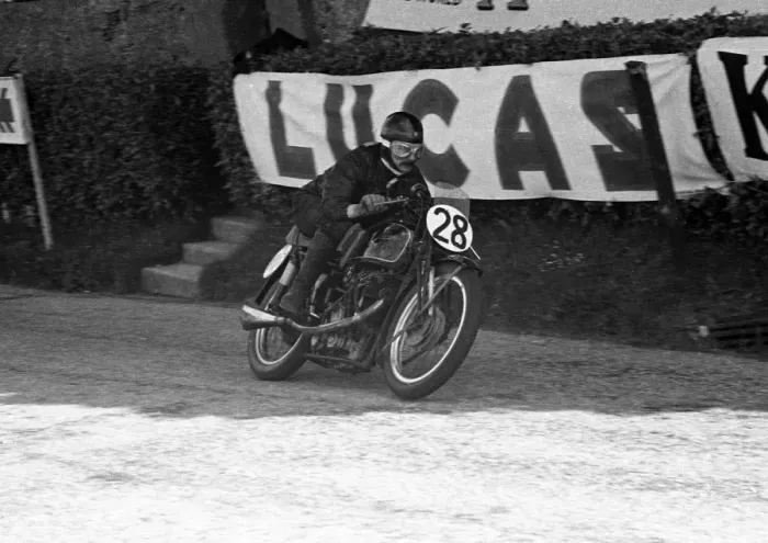 Framed Print : Roy Walker (Velocette) 1954 Junior TT Framed Print : Roy Walker (Velocette) 1954 Junior TT