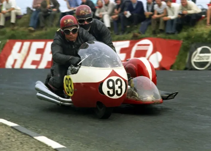 Framed Print : Roy Woodhouse & Doug Woodhouse (Honda) 1970 750cc Sidecar TT Framed Print : Roy Woodhouse & Doug Woodhouse (Honda) 1970 750cc Sidecar TT