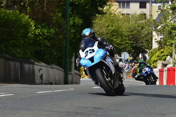 Framed Print : Russell Mountford (Kawasaki) 2015 Superbike TT Framed Print : Russell Mountford (Kawasaki) 2015 Superbike TT
