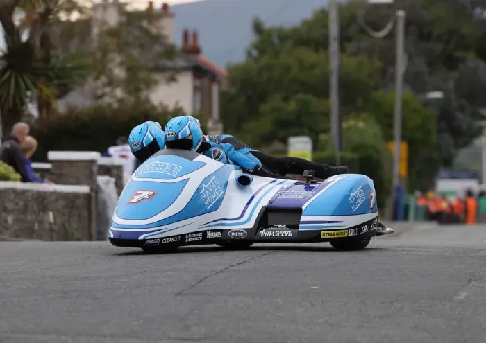 Framed Print : Ryan Crowe & Callum Crowe (LCR Triumph) 2022 Southern 100 Framed Print : Ryan Crowe & Callum Crowe (LCR Triumph) 2022 Southern 100
