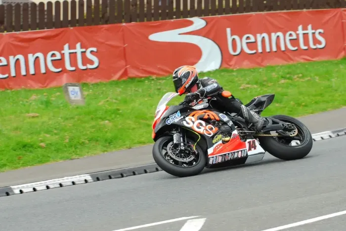 Framed Print : Ryan Farquhar (Kawasaki) 2015 Senior TT