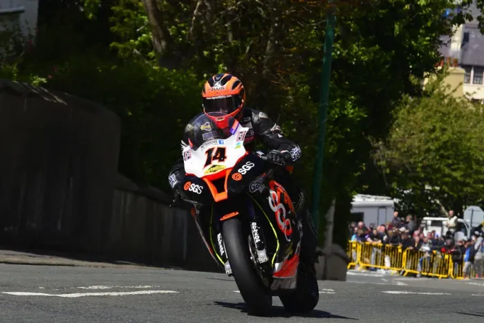 Framed Print : Ryan Farquhar (Kawasaki) 2015 Superbike TT Framed Print : Ryan Farquhar (Kawasaki) 2015 Superbike TT