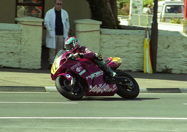 Ryan Farquhar (McAdoo Kawasaki) 2000 Senior Manx Grand Prix