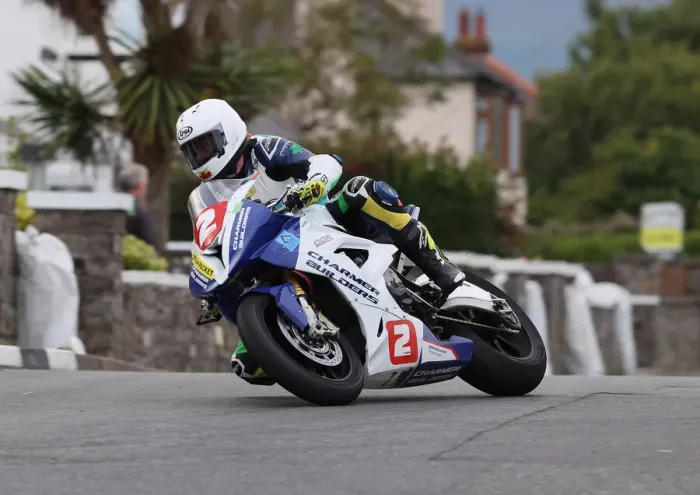 Framed Print : Ryan Kneen (BMW) 2022 Southern 100 Framed Print : Ryan Kneen (BMW) 2022 Southern 100