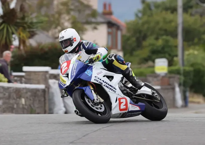 Framed Print : Ryan Kneen (BMW) 2022 Southern 100 Framed Print : Ryan Kneen (BMW) 2022 Southern 100