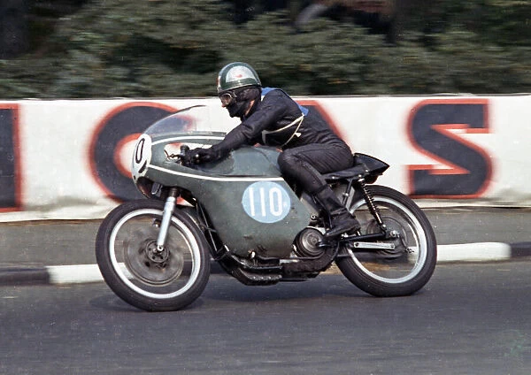 S Adams (Norton) 1966 Junior TT