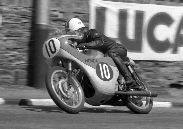 Framed Print : Sadao Shimazaki (Honda) 1962 Ultra Lightweight TT Framed Print : Sadao Shimazaki (Honda) 1962 Ultra Lightweight TT