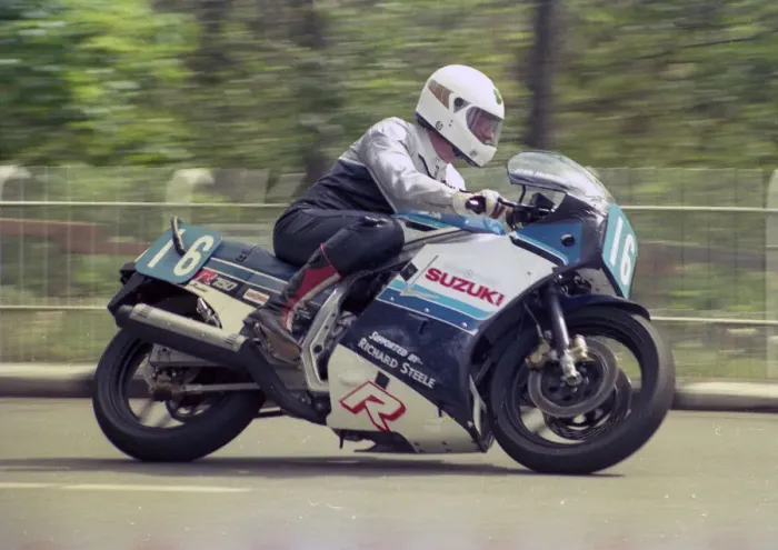 Framed Print : Sam McClements (Suzuki) 1986 Production B TT Framed Print : Sam McClements (Suzuki) 1986 Production B TT
